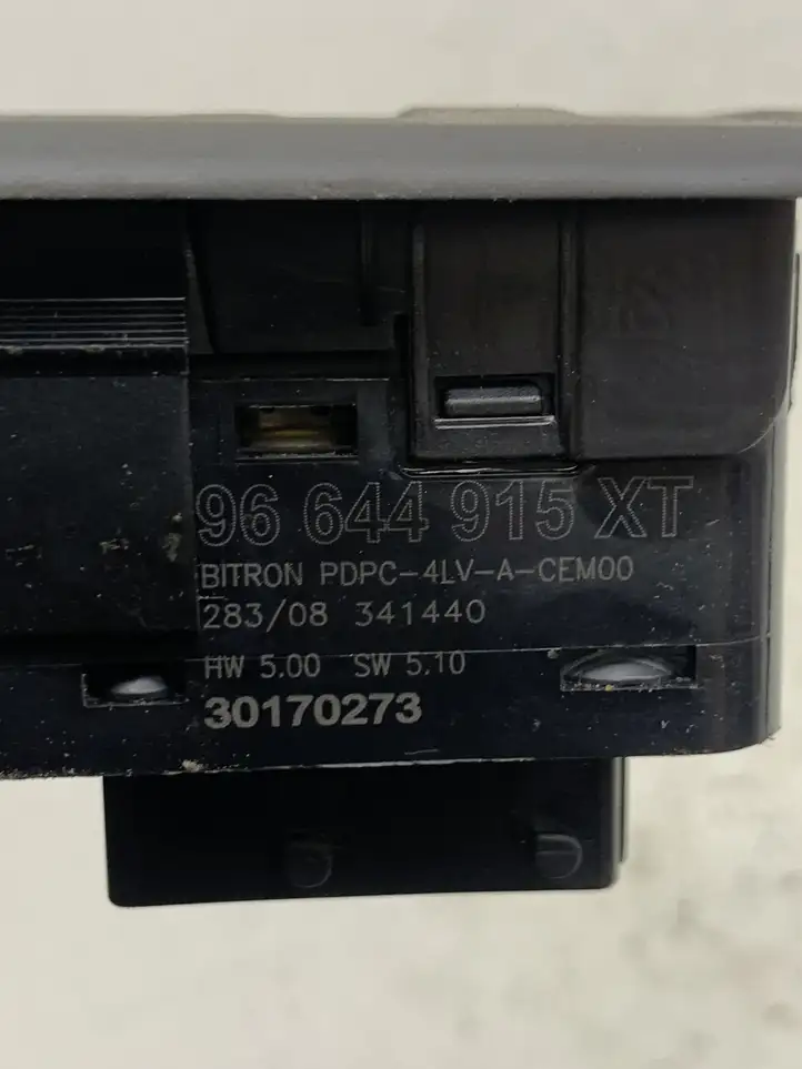 Peugeot 308 (2007 - 2013) 96644915XT Блок кнопок стеклоподъемников — фото 2