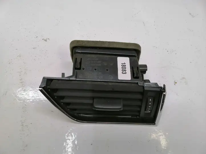 Skoda Octavia Mk3 (5E) (2013 - 2019) 5E0819702 Боковой воздушный дефлектор — фото 4