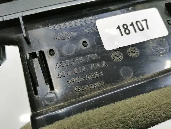 Skoda Octavia Mk3 (5E) (2013 - 2019) 5E0819701 Боковой воздушный дефлектор — фото 5