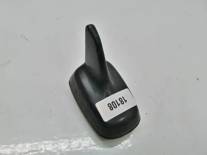 Skoda Octavia Mk3 (5E) (2013 - 2019) 5Q0035507A GPS антенна — фото 1