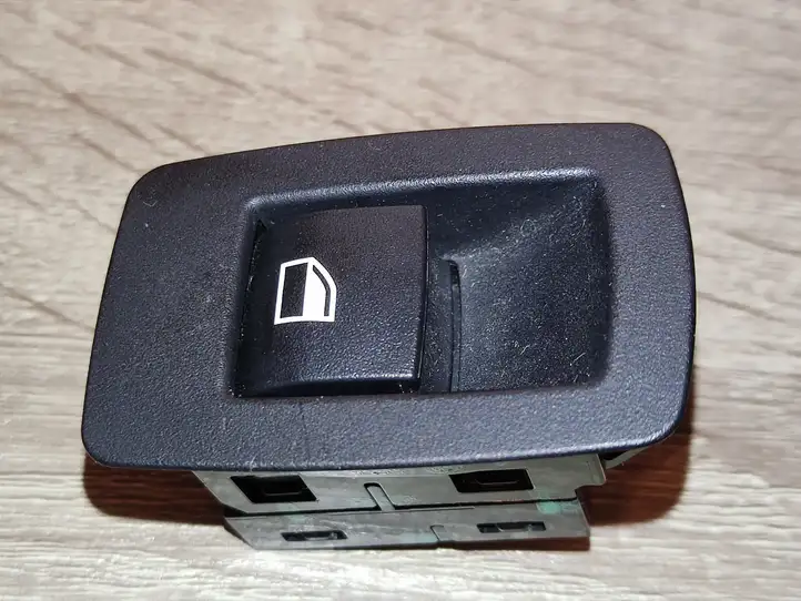 BMW 1 F20 F21 (2011 - 2019) 9208106 Блок кнопок стеклоподъемников — фото 2