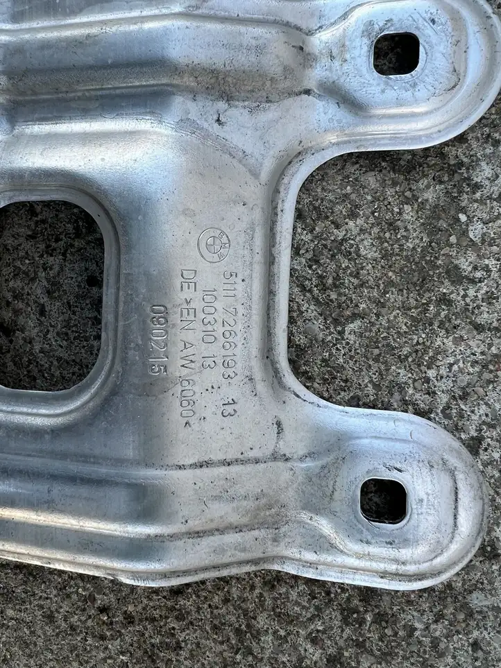 BMW 2 F22 F23 (2013 - 2017) 51117266193 Кронштейн панели радиатора — фото 2