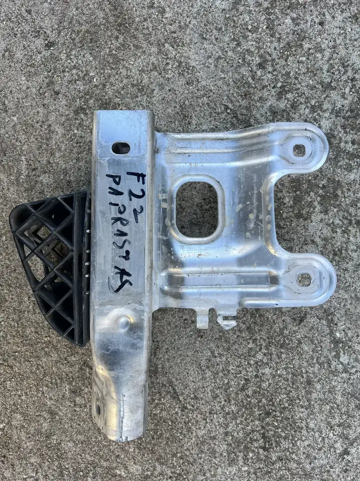 BMW 2 F22 F23 (2013 - 2017) 51117266193 Кронштейн панели радиатора — фото 3