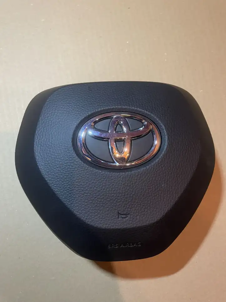 Toyota Corolla E210 E21 (2018 - ) 01815819 Подушка безопасности руля — фото 1