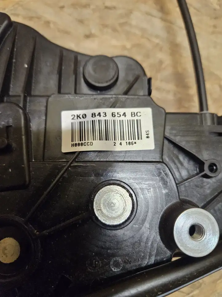 Volkswagen Caddy (2010 - 2015) 2K0843654BC Замок раздвижной двери — фото 2