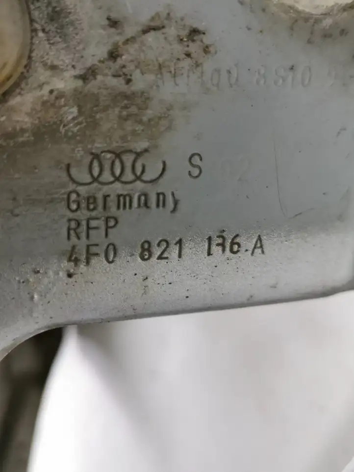 Audi A6 S6 C6 4F (2004 - 2008) 4F0821136A Крепление крыла — фото 4