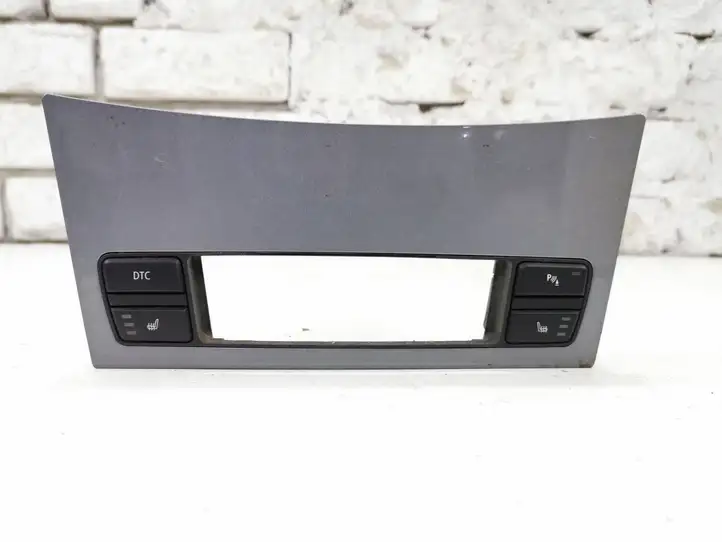 BMW 5 E60 E61 (2004 - 2010) 9159077 Включатель обогрева — фото 1