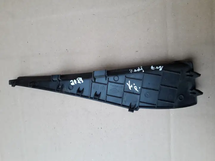 Renault Kadjar (2015 - 2018) 727614229R Накладка стоек лобового стекла — фото 3