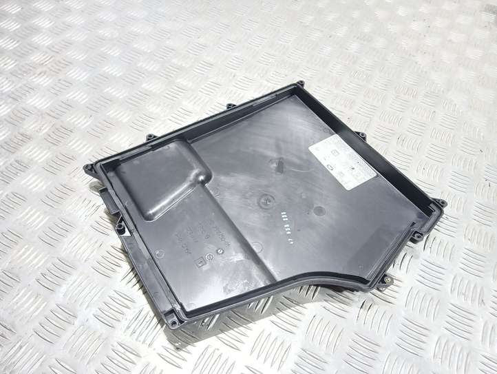 Land Rover Range Rover (2005 - 2009)  7516750 Крышка ящика предохранителей