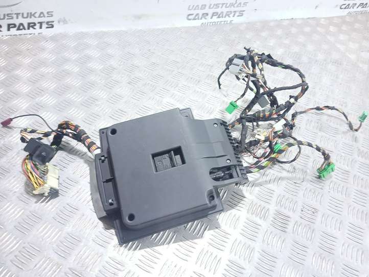 Land Rover Range Rover (2005 - 2009)  YMH501220 Подлокотник