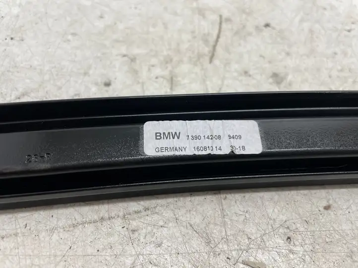 BMW 5 G30 G31 (2016 - ) 7390142 Молдинги задней двери — фото 3