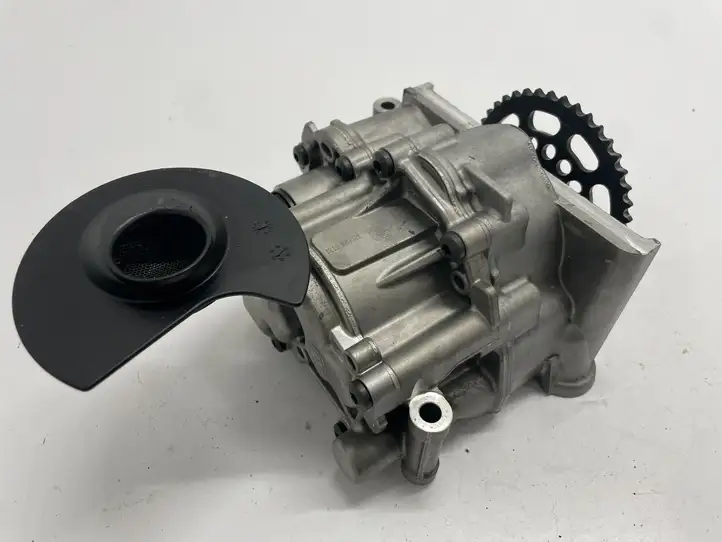 BMW M6 F06/F12/F13 (2012 - 2018) 7843135 Масляный насос — фото 4