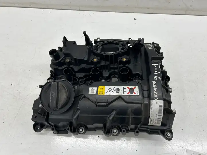 BMW 2 F46 (2015 - ) 8631744 Крышка головки блока цилиндров — фото 1