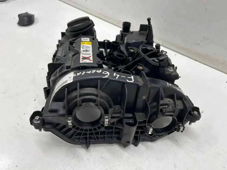 BMW 2 F46 (2015 - ) 8631744 Крышка головки блока цилиндров — фото 2