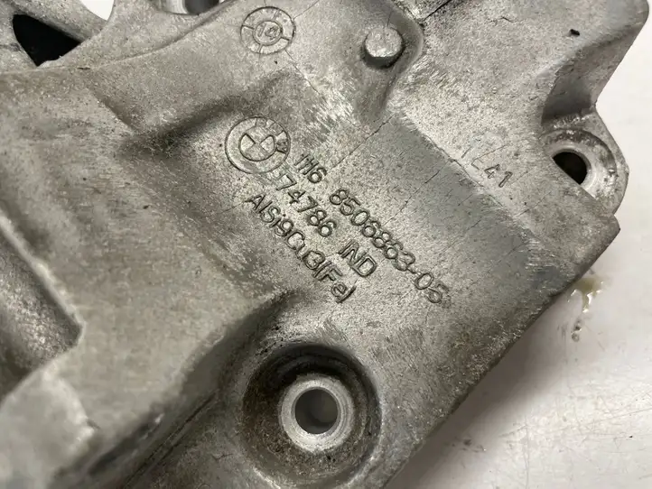 BMW 1 F20 F21 (2011 - 2019) 8506863 Кронштейн генератора — фото 3