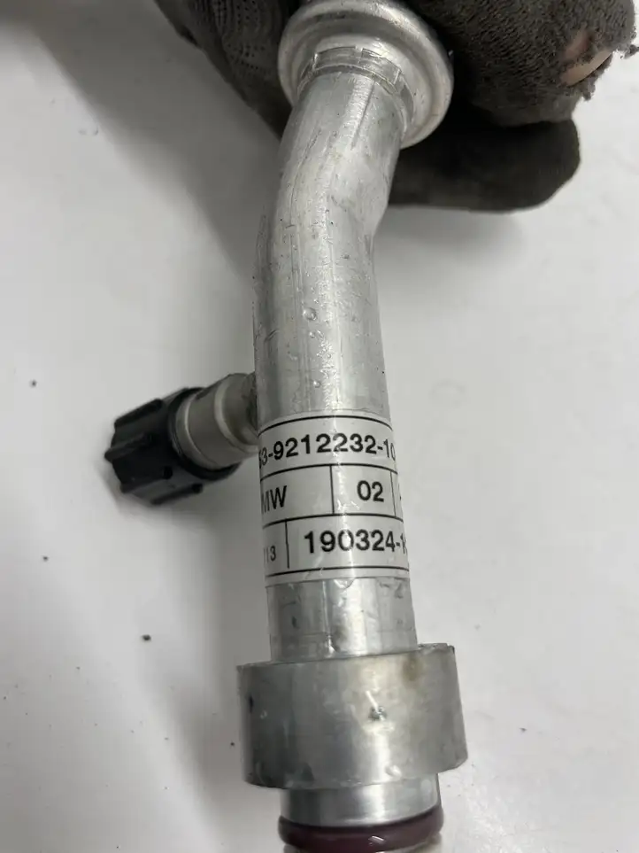BMW 1 F20 F21 (2011 - 2019) 9212232 Трубки и шланги кондиционера — фото 3