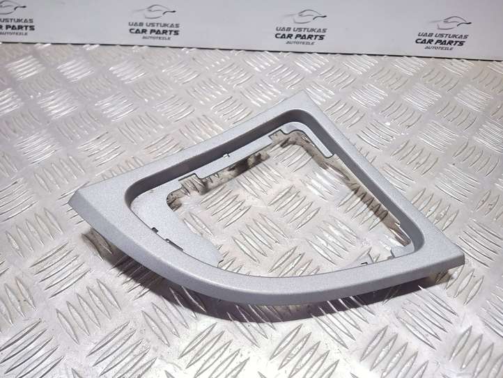 BMW 1 E81 E87 (2004 - 2011)  7129144 Рамка рычага переключения передач