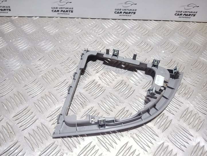 BMW 1 E81 E87 (2004 - 2011)  7129144 Рамка рычага переключения передач