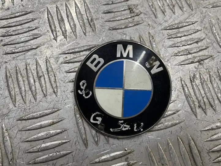BMW 3 E90 E91 (2005 - 2012) 8219237 Эмблемы и надписи — фото 1