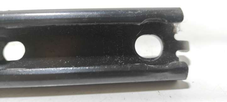 Land Rover Discovery (2004 - 2009)  532092200 Регулировочная планка ремня безопасности