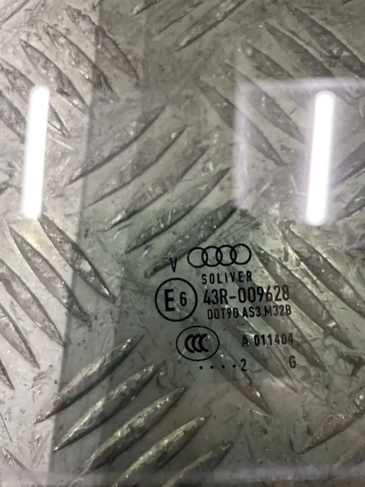 Audi A1 (2010 - 2014) Стекло задней двери — фото 2