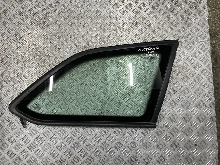 Skoda Octavia Mk3 (5E) (2013 - 2019) Заднее боковое стекло — фото 1