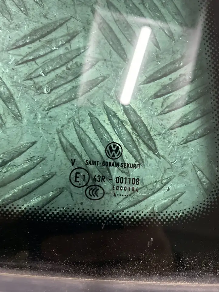 Volkswagen Golf VII (2013 - 2019) Заднее боковое стекло — фото 2