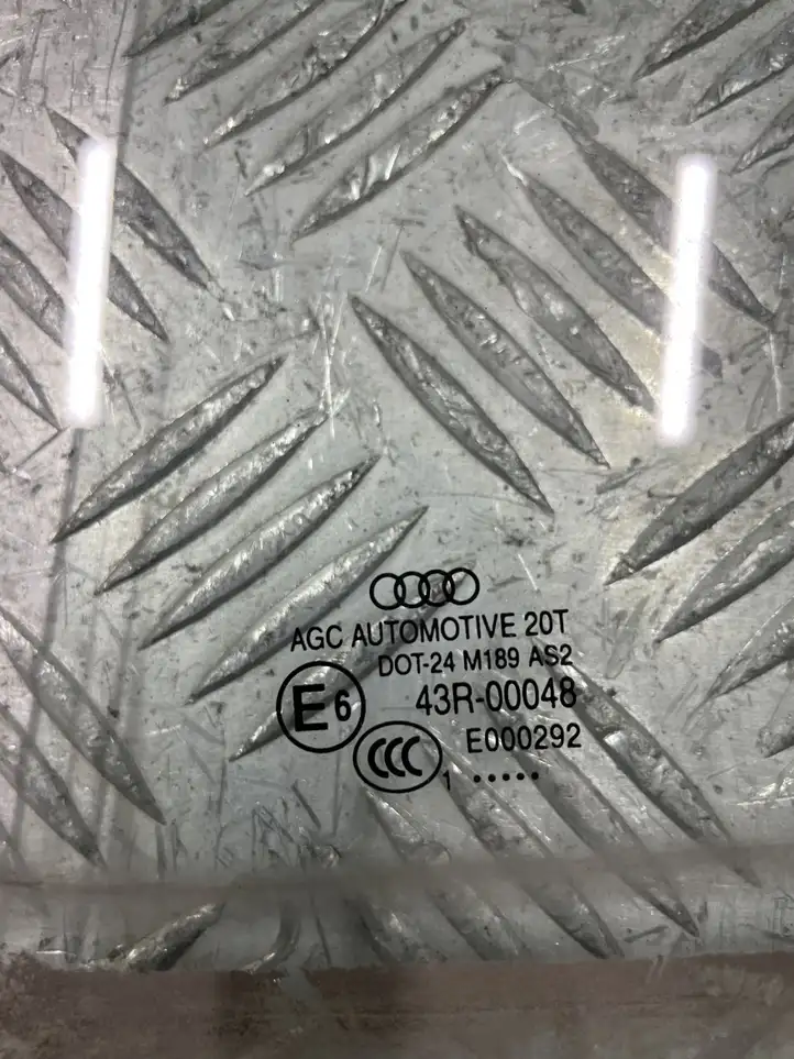 Audi Q5 SQ5 (2008 - 2012) Стекло задней двери — фото 2