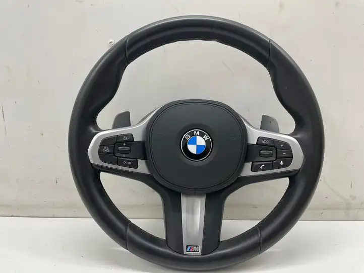 BMW 5 G30 G31 (2016 - ) Руль — фото 1