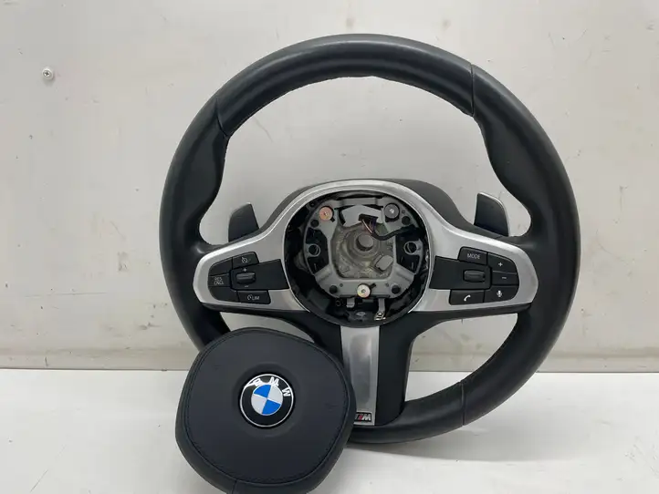 BMW 5 G30 G31 (2016 - ) Руль — фото 2