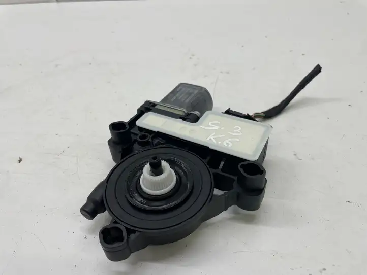 Audi A3/S3 8Y (2020 - ) 5Q0959407D Стеклоподъемник задней двери — фото 1