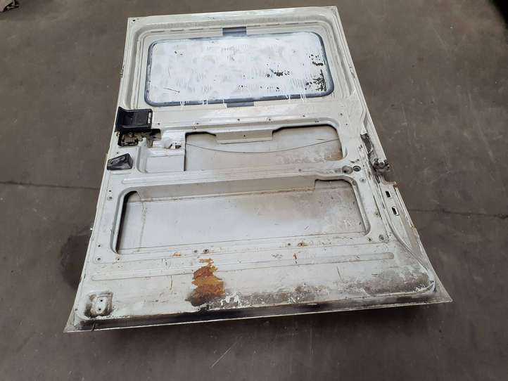 Volkswagen LT (1996 - 2007)   Боковые раздвижные двери