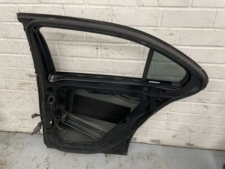 Mercedes-Benz A W177 (2018 - ) Задняя дверь — фото 3