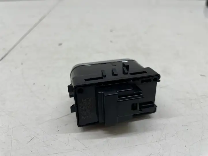 Mercedes-Benz A W177 (2018 - ) A1679050201 Блок кнопок стеклоподъемников — фото 2