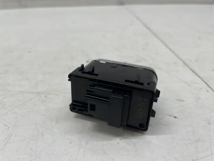 Mercedes-Benz A W177 (2018 - ) A1679050201 Блок кнопок стеклоподъемников — фото 2