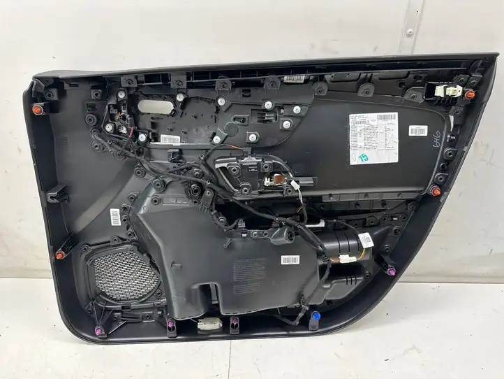 Mercedes-Benz CLA C118,X118 (2019 - ) A1187206901 Обшивка передней двери — фото 3