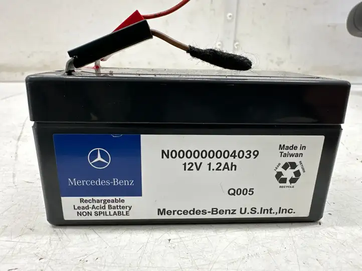 Mercedes-Benz CLA C118,X118 (2019 - ) N000000004039 Аккумулятор — фото 2