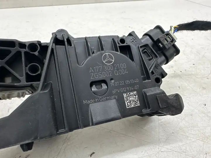 Mercedes-Benz CLA C118,X118 (2019 - ) A1773002100 Педаль акселератора — фото 3