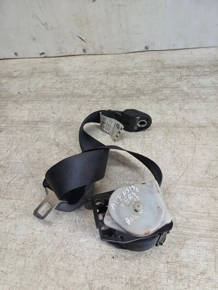 Toyota Avensis Verso (2001 - 2004) 0431041 Ремень безопасности 3-го ряда — фото 1