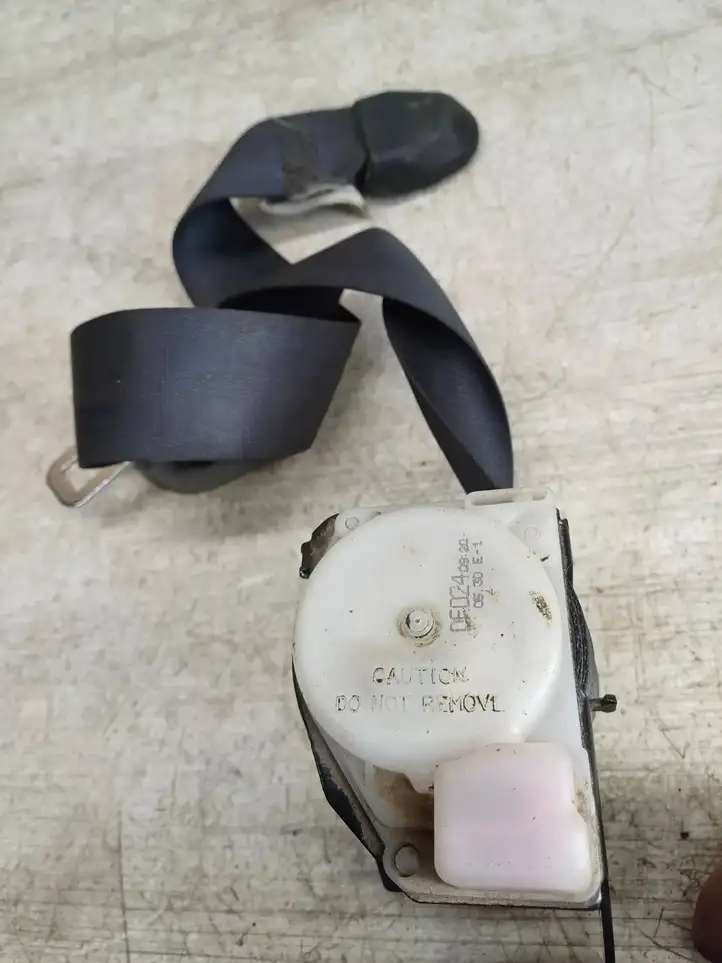 Toyota Avensis Verso (2001 - 2004) 0431041 Ремень безопасности 3-го ряда — фото 3