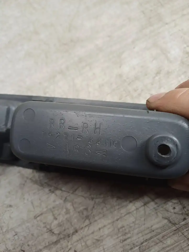 Toyota Avensis Verso (2001 - 2004) 8403044020 Блок кнопок стеклоподъемников — фото 2