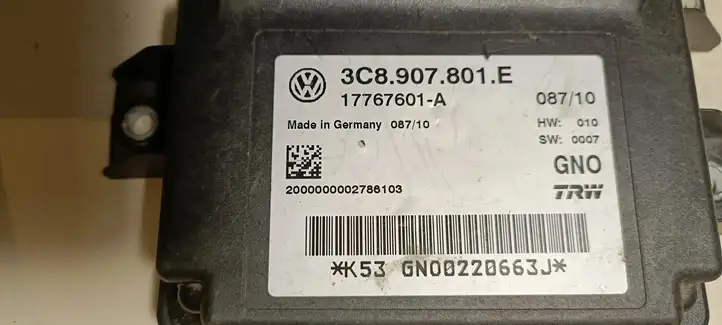 Volkswagen PASSAT B6 (2005 - 2010) 3C8907801E Блок управления стояночным тормозом — фото 4