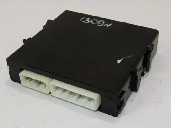 Lexus RX 450H (2008 - 2012) Прочие блоки управления — фото 1