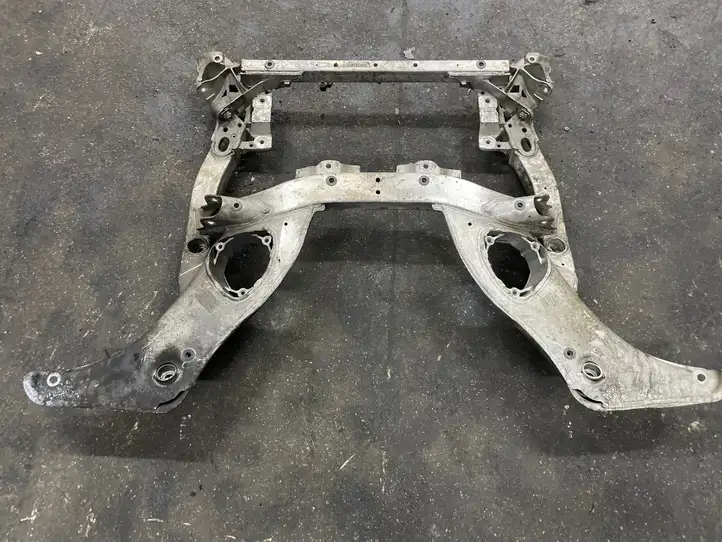 BMW M6 F06/F12/F13 (2012 - 2018) 4930221108 Передняя балка подвески — фото 3