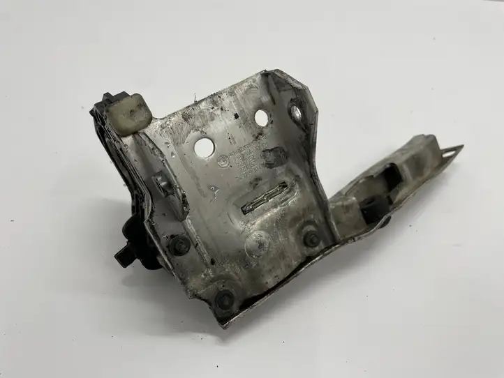 BMW M6 F06/F12/F13 (2012 - 2018) 7186514 Кронштейн панели радиатора — фото 2
