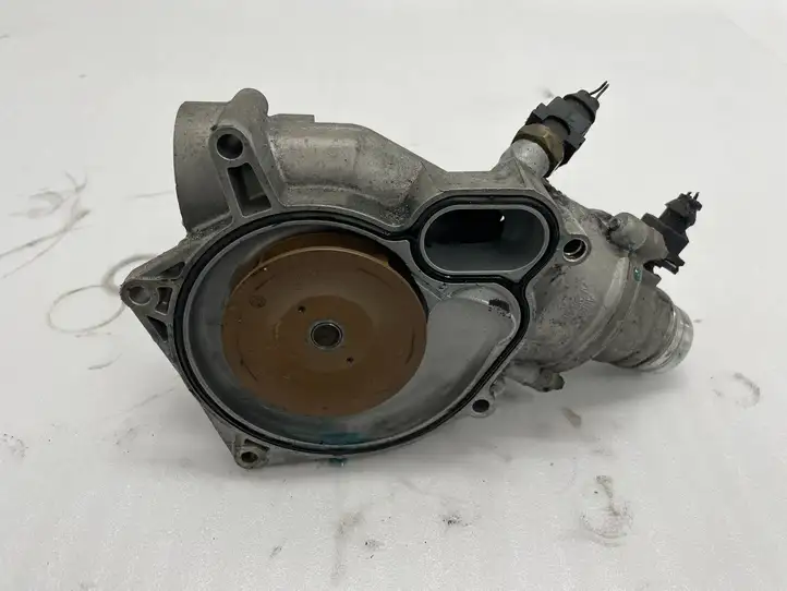 BMW M6 F06/F12/F13 (2012 - 2018) 7843730 насос охлаждения — фото 2
