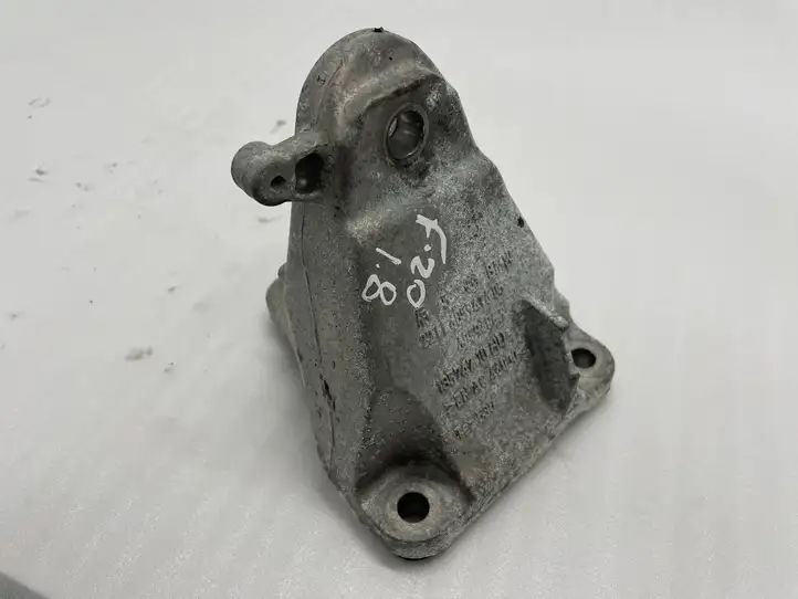 BMW 1 F20 F21 (2011 - 2019) 6859416 Кронштейн двигателя — фото 1