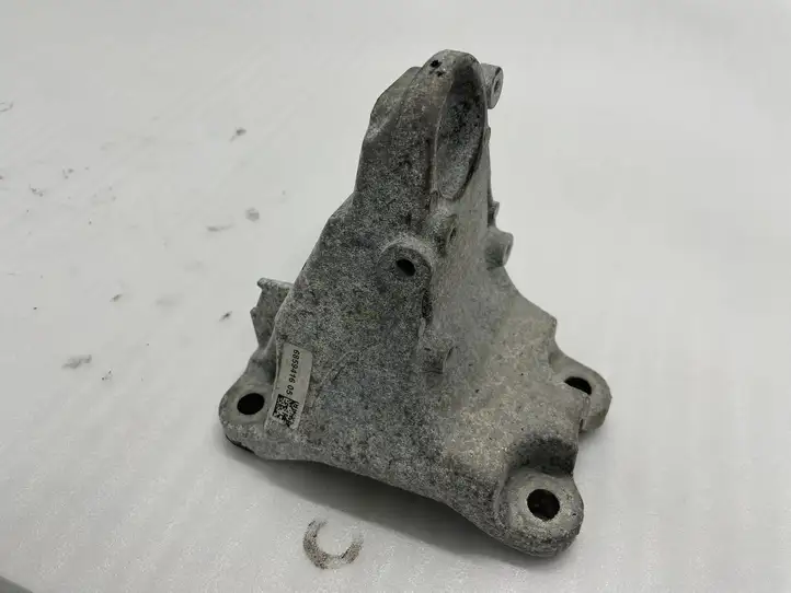 BMW 1 F20 F21 (2011 - 2019) 6859416 Кронштейн двигателя — фото 2