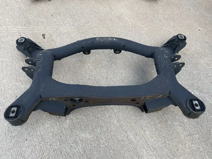 BMW 3 F30 F35 F31 (2012 - 2018) 6792506 Задняя балка подвески — фото 1