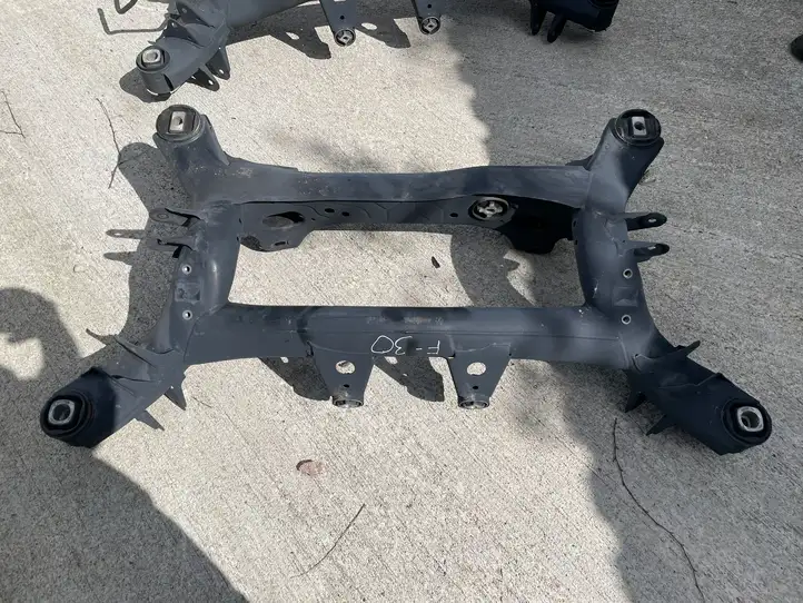 BMW 3 F30 F35 F31 (2012 - 2018) 6792506 Задняя балка подвески — фото 1